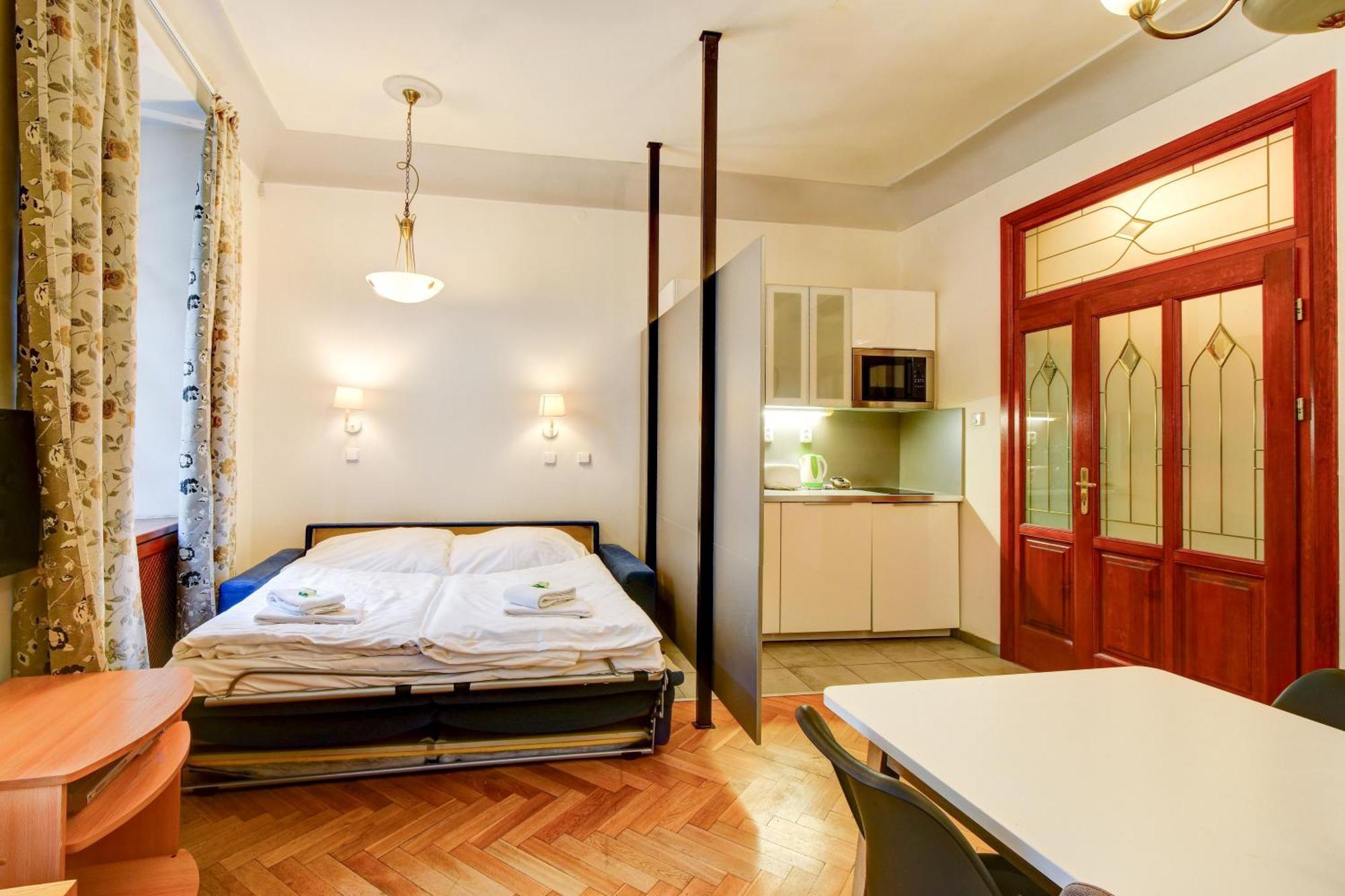 Historic Centre Apartments VIII Прага Екстериор снимка